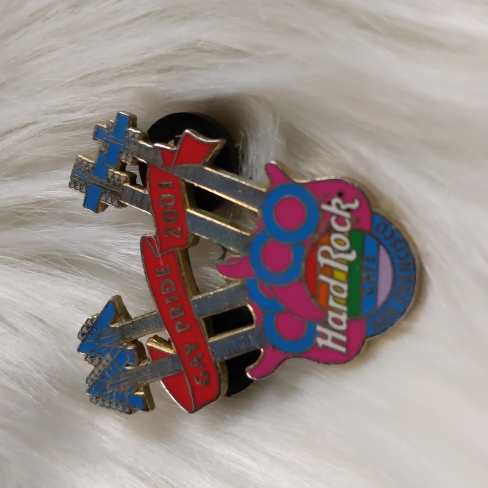 Hard Rock Cafe Gay Pride 2001 Pin